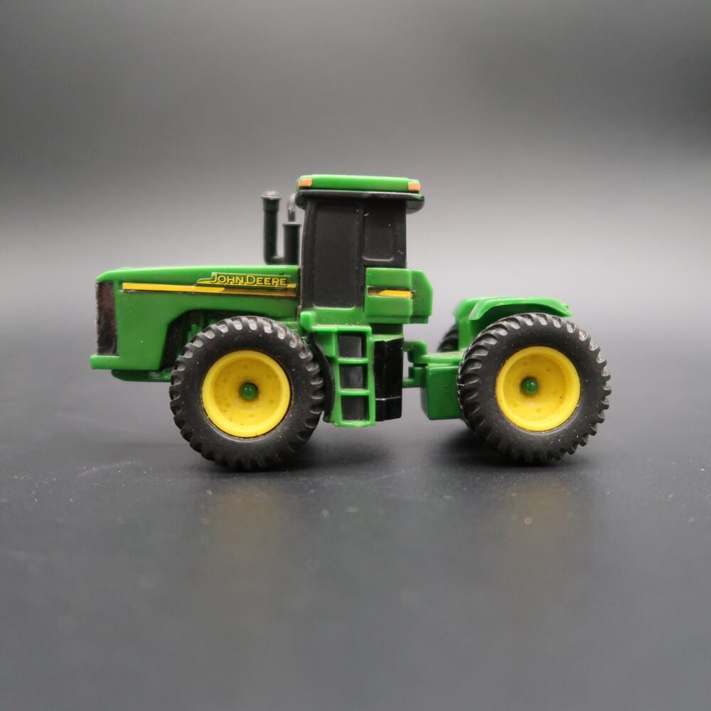 Ertl John Deere Tractor Diecast 1:64 Scale Farm Equipment Toy Car Model